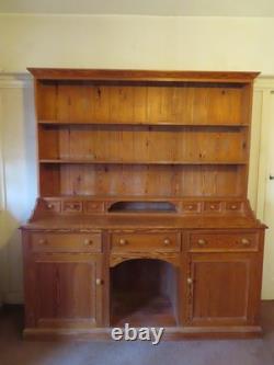 Grand buffet en pin massif vintage de style victorien pour cuisine de campagne rustique