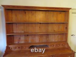 Grand buffet en pin massif vintage de style victorien pour cuisine de campagne rustique