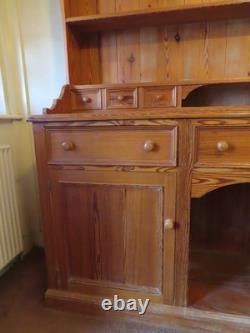 Grand buffet en pin massif vintage de style victorien pour cuisine de campagne rustique