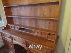 Grand buffet en pin massif vintage de style victorien pour cuisine de campagne rustique