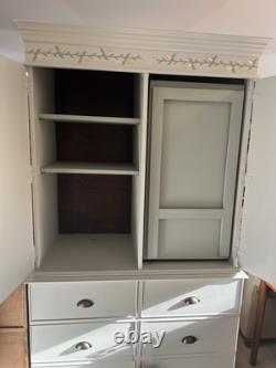 Grand placard vintage de garde-manger