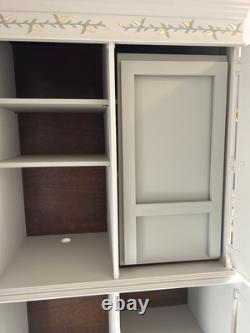 Grand placard vintage de garde-manger