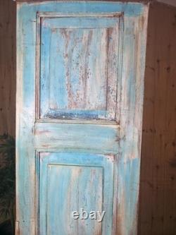 Grande armoire vintage en bois massif indien pour le linge de cuisine