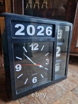 Horloge à Quartz Flip Calendrier Noir Blanc Rétro Temps/date/jour Rare entièrement fonctionnelle