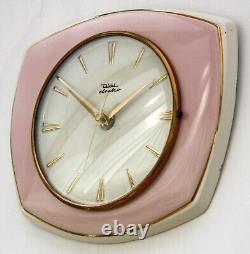 Horloge murale Diehl vintage en céramique rose allemande rétro atomique du milieu du siècle de 25 cm