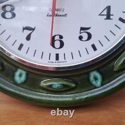 Horloge murale en céramique verte FAT LAVA vintage rétro des années 60 en poterie ouest-allemande