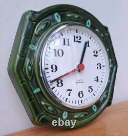 Horloge murale en céramique verte FAT LAVA vintage rétro des années 60 en poterie ouest-allemande