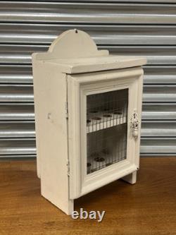 Joli cabinet d'affichage de rangement d'œufs vintage blanc peint traditionnel