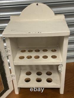 Joli cabinet d'affichage de rangement d'œufs vintage blanc peint traditionnel