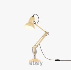 Lampe de bureau jaune Anglepoise à l’équilibre parfait – édition National Trust