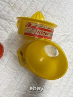 Lot vintage de 44 pièces en mélamine et Tupperware, ensemble de cuisine rétro, couleurs pastel Harvest