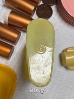 Lot vintage de 44 pièces en mélamine et Tupperware – lot rétro de cuisine, couleurs pastel Harvest