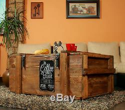 Old Travel Trunk Table À Café Vapeur De Chalet Pine Chest Avec Panneau D'étain Vintage