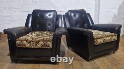 Paire de fauteuils de salon rétro vintage à dossier boutonné et accoudoirs en ailes