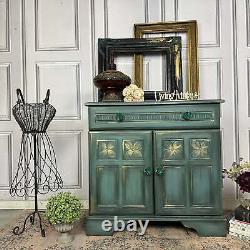 Petit meuble vintage peint en turquoise, armoire à deux portes, commande commissionnée.