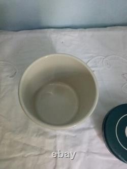 RÉCIPIENT DE RANGEMENT CORNISHWARE JERSEY DE COULEUR TEAL TG DES ANNÉES 1960 RARE VINTAGE AVEC CERCLES BLANCS