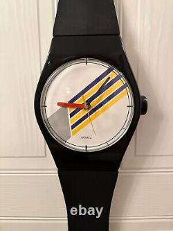 Rare Retro 90s Classic Quartz Wall Clock Watch Shop Dealer Clock Ltd Edition 	  <br/><br/>Traduction en français : Horloge murale classique en quartz rare des années 90 en édition limitée chez le revendeur de montres de la boutique