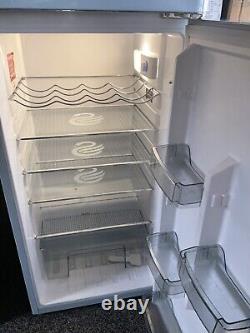 Réfrigérateur-congélateur Swan BABY BLUE de style rétro vintage, comme SMEG, KITCHEN AID. VGWO