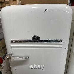 Réfrigérateurs Kelvinator américains vintage des années 1950-60 pour cuisine rétro x2