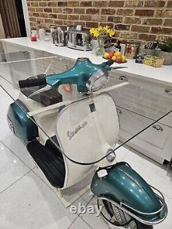 Table Vespa