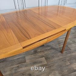 Table à manger extensible rétro vintage Nathan en teck du milieu du siècle, MCM en bois.