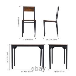Table à manger industrielle vintage et ensemble de 4 chaises en métal rustique pour 4 personnes dans la cuisine
