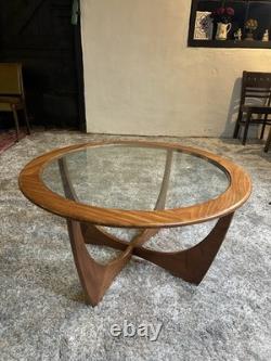 Table basse ronde en verre teck G Plan Astro des années 60 vintage rétro en très bon état