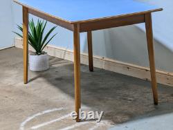 Table de cuisine en Formica vintage Buel années 50 grand modèle petit déjeuner en denim