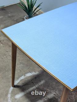 Table de cuisine en Formica vintage Buel années 50 grand modèle petit déjeuner en denim