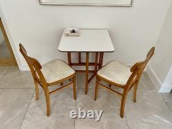 Table de cuisine et chaises en formica vintage années 50