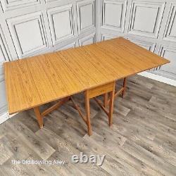 Table de salle à manger en bois de teck avec rabats rétro vintage de style Mid-Century Modern