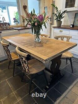 Table de salle à manger en chêne de 6,7 pieds avec rallonges de style rustique, rénovée