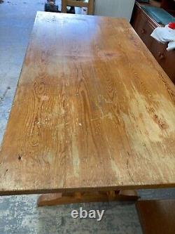 Table de salle à manger en pin massif naturel de style réfectoire vintage