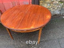 Table de salle à manger ronde en bois rétro vintage de style G plan des années 60-70 milieu du siècle MCM