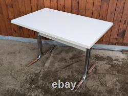 Table de salle à manger vintage des années 70 en chrome rétro pour cuisine, style Space Age blanc