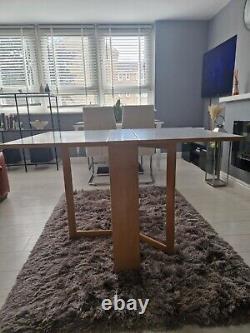 Table pliante vintage ancienne en formica en bois rétro avec abattant à rabat pour la cuisine.