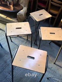 Tabouret de cuisine industriel en bois empilable vintage rétro de milieu du siècle 4