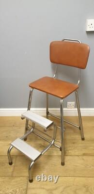 Tabouret de cuisine pliant rétro Brabantia avec siège recouvert de vinyle marron en chrome