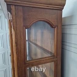 Unité d'affichage murale de style antique en bois massif de qualité vintage pour la cuisine