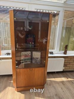 Unité d'angle vintage par Furnished Of London