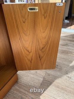 Unité d'angle vintage par Furnished Of London
