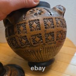 Vase couvert en terre cuite vintage fait main, 20 cm, urne, jarre