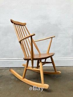 Vintage Blonde Ercol Goldsmith Rocking Chair. Rétro Danois. Milieu Du Siècle Livraison