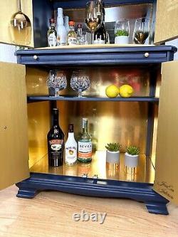 Vintage Drinks Cabinet / Cocktail Cabinet / Bar Peint En Bleu Marine Et Or