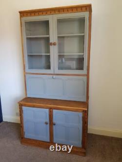 Vitrine Ercol avec portes en verre biseauté / placard de base. Upcyclé