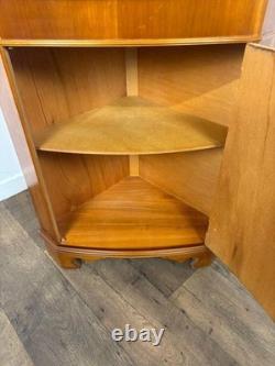 Vitrine d’angle vintage en bois d’if