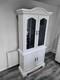 Vitrine Vintage Upcyclée Peinte à La Main En Blanc Et Noir Brillant