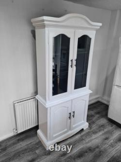 Vitrine vintage upcyclée peinte à la main en blanc et noir brillant